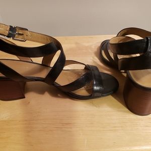 Block heel black sandals!